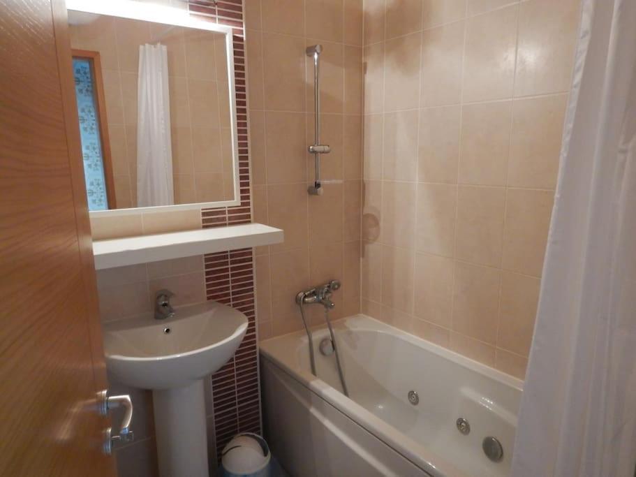 Imádnivaló medencés hotellakás szaunával. Budapest Extérieur photo